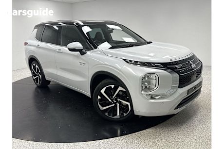 White 2022 Mitsubishi Outlander Wagon Phev Exceed Tour 5+2 ST (awd)