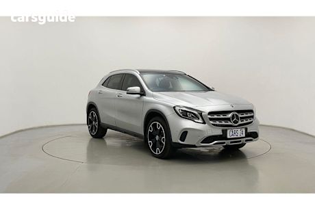 Silver 2018 Mercedes-Benz GLA-Class Wagon GLA250 4WD
