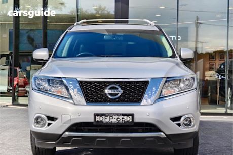 Silver 2016 Nissan Pathfinder Wagon ST-L (4X2)