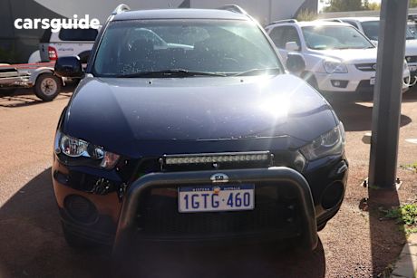 Blue 2010 Mitsubishi Outlander Wagon LS