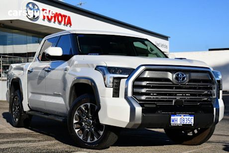 White 2023 Toyota Tundra Dual Cab Pick-up Limited