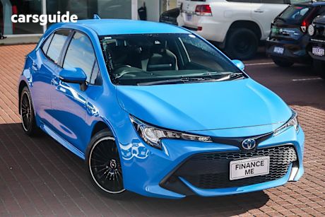 Blue 2020 Toyota Corolla Hatchback Ascent Sport (hybrid)