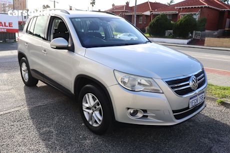Silver 2010 Volkswagen Tiguan Wagon 103 TDI
