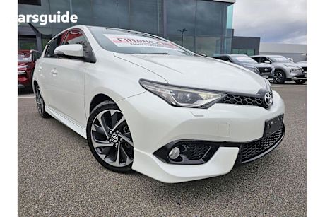 White 2016 Toyota Corolla Hatch ZR F