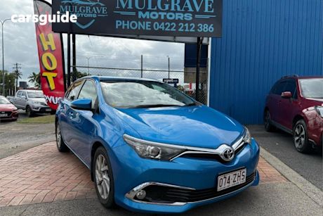 Blue 2017 Toyota Corolla Hatchback Ascent Sport
