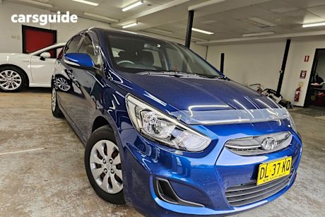 Blue 2016 Hyundai Accent Hatchback Active