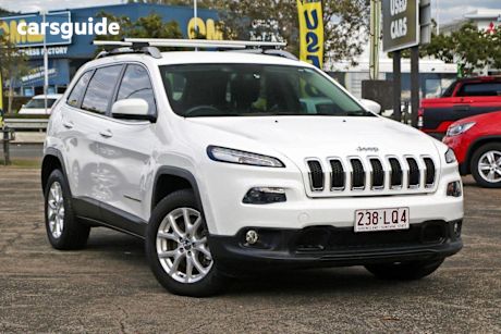 White 2015 Jeep Cherokee Wagon LONGITUDE 4X4