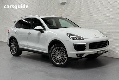 White 2016 Porsche Cayenne Wagon S