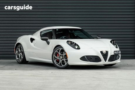 White 2015 Alfa Romeo 4C Coupe