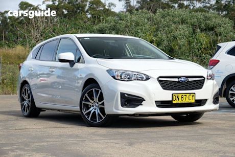 White 2016 Subaru Impreza Hatch 2.0I 4WD