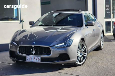 Grey 2015 Maserati Ghibli Sedan