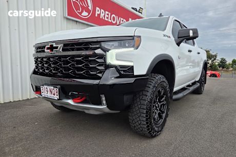 White 2024 Chevrolet Silverado Crew Cab Pickup 1500 ZR2