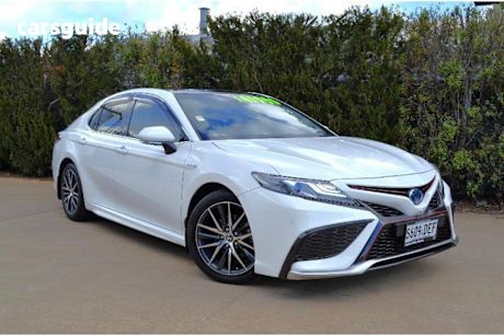 White 2022 Toyota Camry Sedan SL F