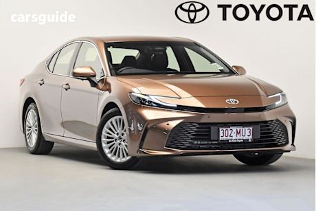 Bronze 2024 Toyota Camry Sedan ASCENT F