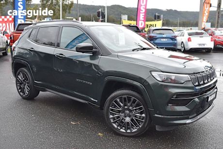 Green 2022 Jeep Compass SUV LIMITED 4X4