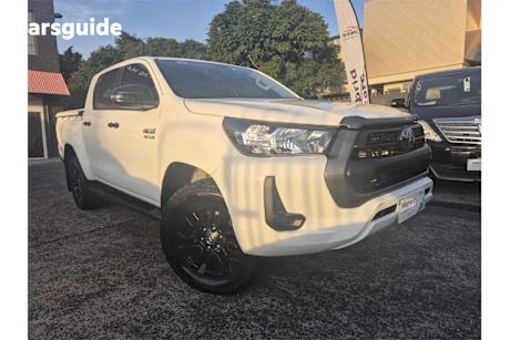 White 2021 Toyota Hilux Double Cab Pick Up SR (4X4)