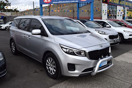 Silver 2016 Kia Carnival Wagon S