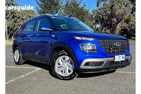 Blue 2024 Hyundai Venue Wagon F