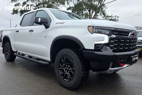 White 2024 Chevrolet Silverado Crew Cab Pickup 1500 ZR2