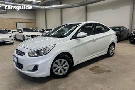White 2015 Hyundai Accent Sedan Active