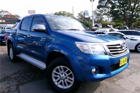Blue 2015 Toyota Hilux Dual Cab Pick-up SR5 (4X4)
