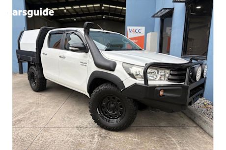 White 2016 Toyota Hilux OtherCar SR 4X4