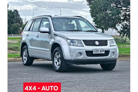 Silver 2009 Suzuki Grand Vitara Wagon Prestige (4X4)