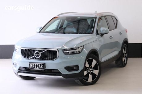 Blue 2018 Volvo XC40 Wagon T5 MOMENTUM 4WD