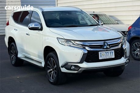 White 2016 Mitsubishi Pajero Sport Wagon Exceed (4X4) 7 Seat