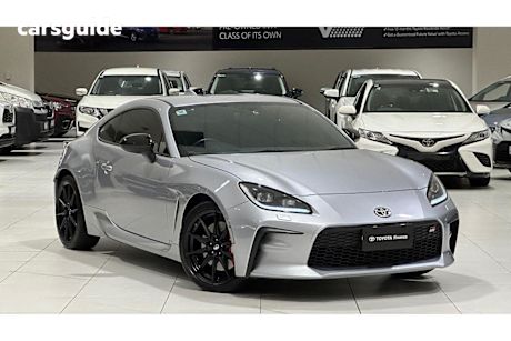 Silver 2024 Toyota GR86 Coupe GTS R