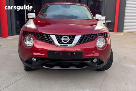 Red 2015 Nissan Juke Wagon ST (fwd)