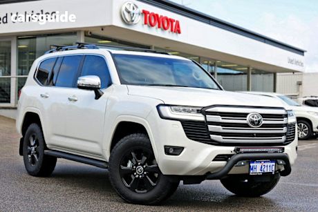 White 2023 Toyota Landcruiser Wagon LC300 Sahara (4X4)