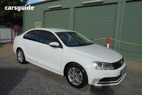 White 2016 Volkswagen Jetta Sedan 118 TSI Trendline