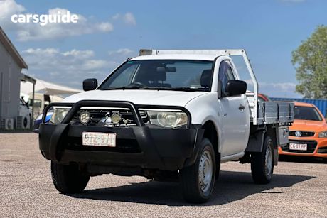 White 2010 Mitsubishi Triton Cab Chassis GL