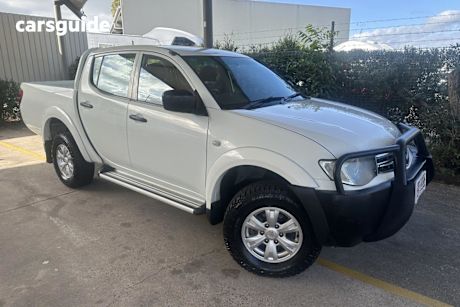 White 2014 Mitsubishi Triton Double Cab Utility GLX (4X4)