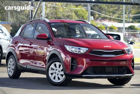 Red 2022 Kia Stonic Wagon S