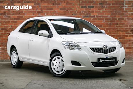 White 2014 Toyota Yaris Sedan YRS