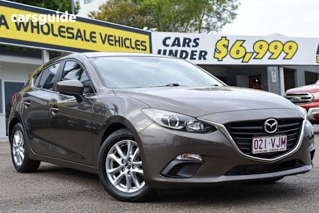 Grey 2014 Mazda 3 Hatchback Maxx
