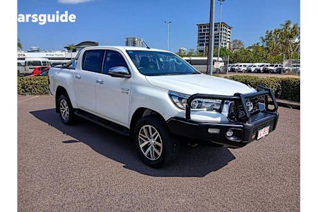 White 2018 Toyota Hilux Double Cab Pick Up SR5 (4X4)
