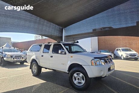 White 2012 Nissan Navara Dual Cab Pick-up ST-R (4X4)