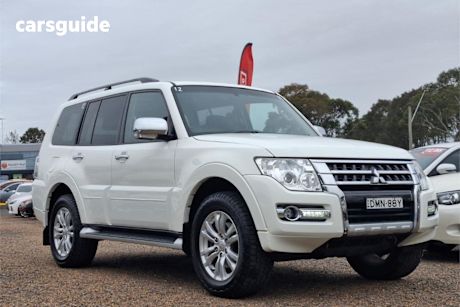 White 2016 Mitsubishi Pajero Wagon GLX LWB (4X4)