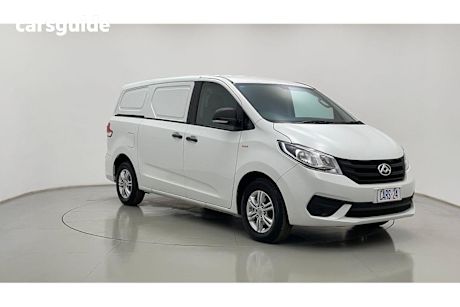 2023 LDV G10+ Van Barn Door