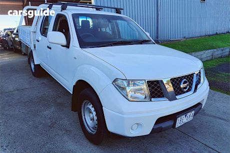 White 2014 Nissan Navara Dual Cab Pick-up RX (4X4)