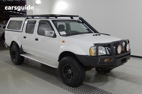 White 2014 Nissan Navara Dual Cab Pick-up ST-R (4X4)
