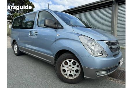 Blue 2011 Hyundai Imax Wagon R