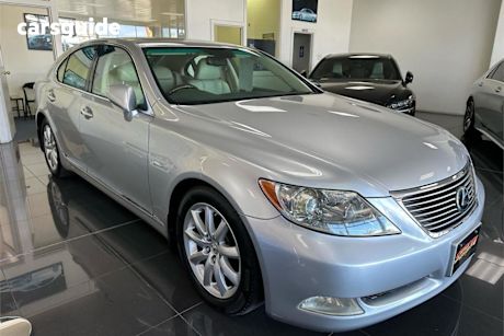 Silver 2006 Lexus LS Sedan LS460