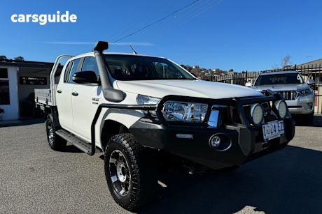2019 Toyota Hilux Double Cab Pick Up SR (4X4)
