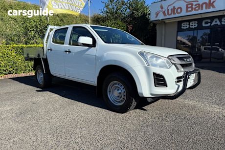 White 2019 Isuzu D-MAX Crew Cab Chassis SX (4X4)