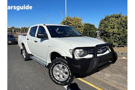 White 2014 Mitsubishi Triton Double Cab Utility GLX (4X4)