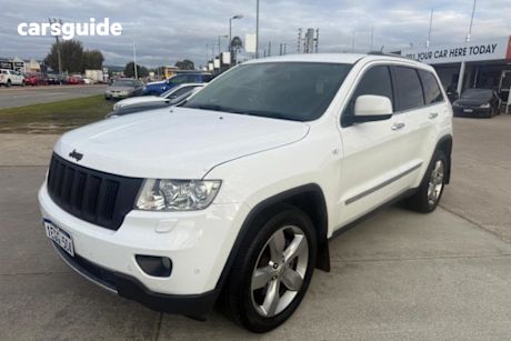White 2013 Jeep Grand Cherokee Wagon Limited (4X4)